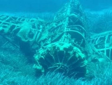 Ηρακλειά: Το νησί που κρύβει ένα υδροπλάνο του Β' Παγκοσμίου Πολέμου (φωτό+βίντεο)